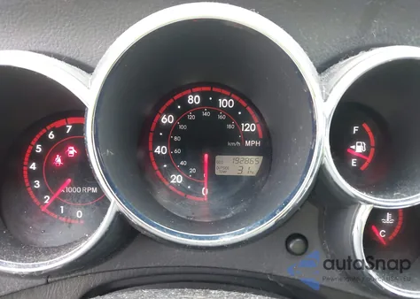 2006 Pontiac Vibe z USA, uszkodzony, nr VIN 5Y2SL65806Z444792